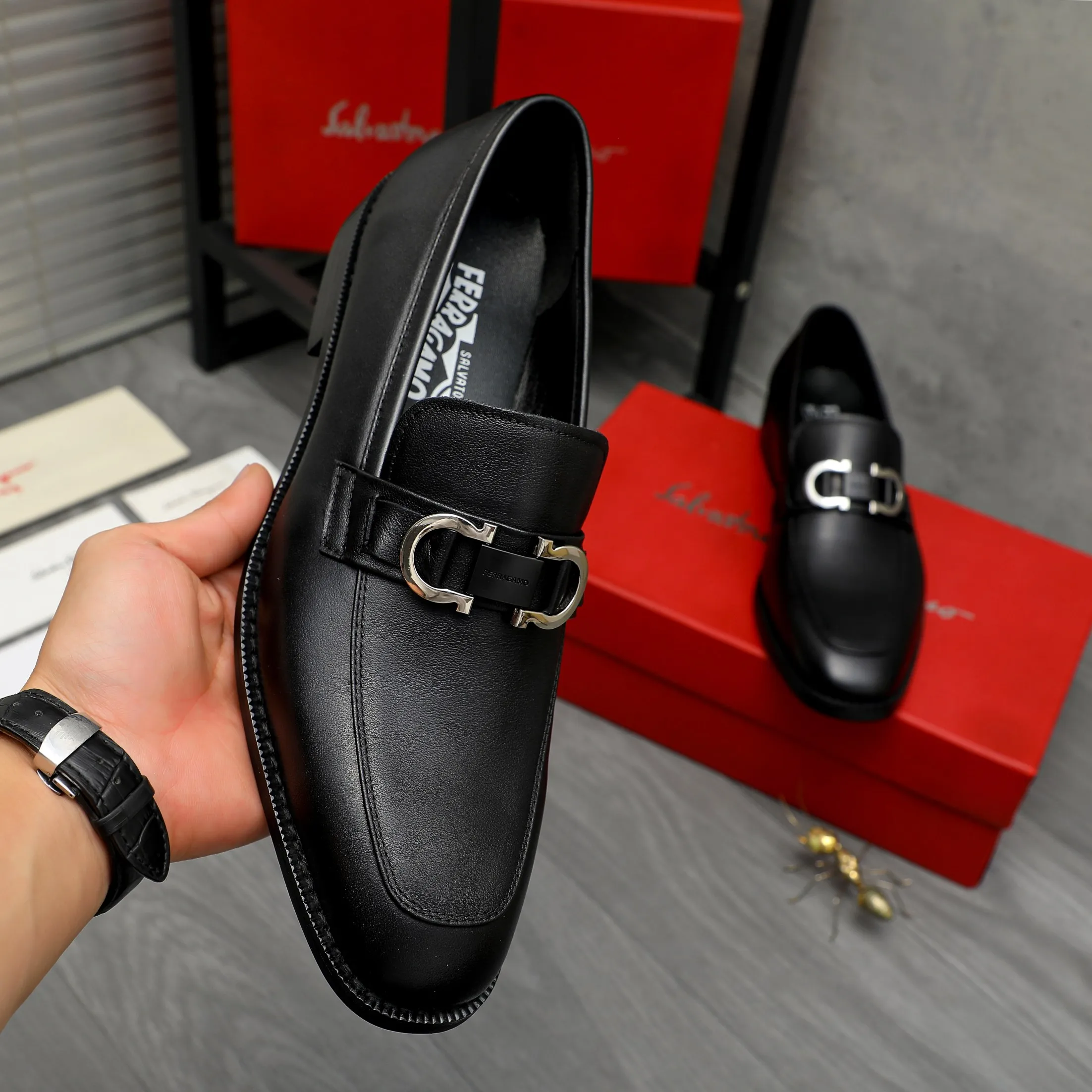 Men's shoes 💰420 Product trademark: Ferragamo " Ferragamo ] Business slip-on leather shoes Regular size: 39-45 (38.46 custom-made, non-refundable) Product materials: Selected high-quality cowhide upper, sheepskin lining, original rubber outsole